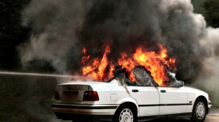 «Λαχτάρα» για οδηγό Ι.Χ. – Πήρε φωτιά το αυτοκίνητό του (φώτο)