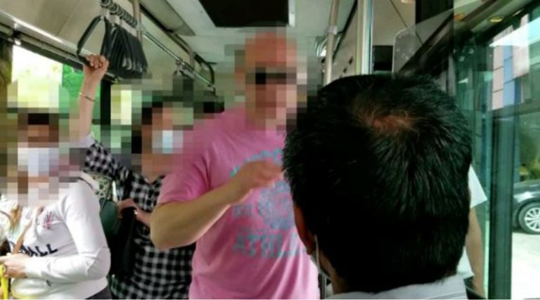 Πειθαρχικό στον οδηγό λεωφορείου για τη ρατσιστική επίθεση σε μετανάστη