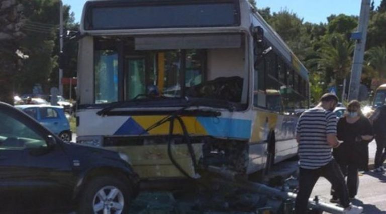 Σοβαρό τροχαίο ατύχημα με λεωφορείο του ΟΑΣΑ