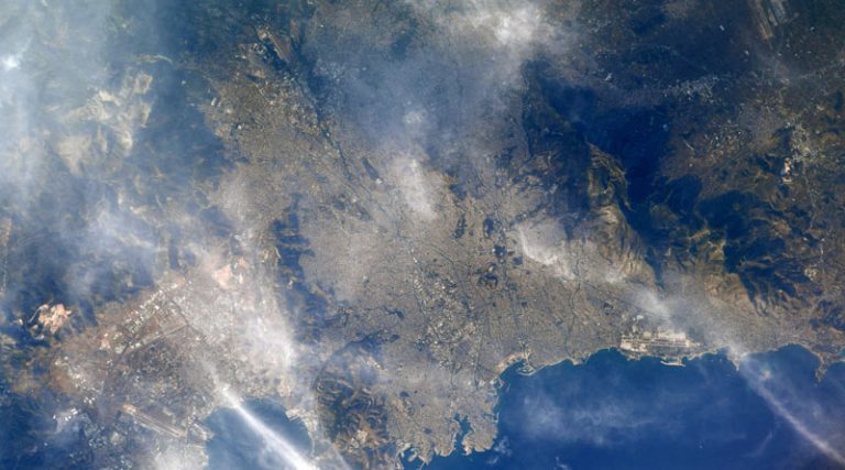 Δείτε την Αθήνα από το διάστημα – Το «κλικ» αστροναύτη  (φωτό)