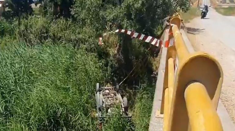 Έπεσε από γέφυρα πέντε μέτρων και δεν έπαθε ούτε γρατζουνιά! (φωτό & βίντεο)