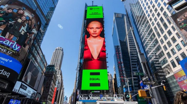 Έλενα Τσαγκρινού: Από την Αρτέμιδα σε billboard στην Times Square!
