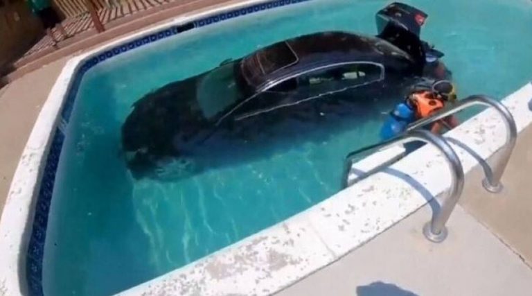 Μπέρδεψε το γκάζι με το φρένο και έριξε το αυτοκίνητο σε πισίνα! (φωτό & βίντεο)