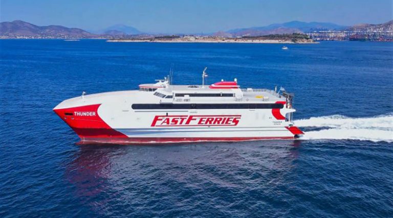 Fast Ferries: Έλυσε κάβους το νέο ταχύπλοο – Νέα δρομολόγια από τη Ραφήνα