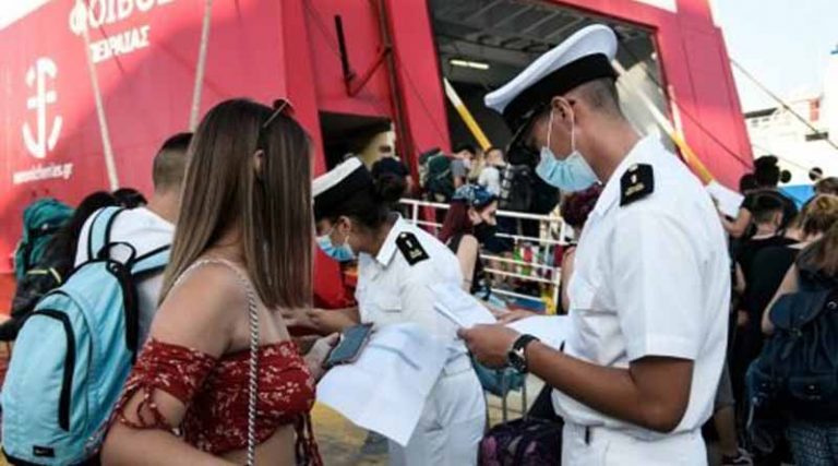 Βόμβα Λινού – Παγώνη: Με self test και οι εμβολιασμένοι πριν μπουν στο πλοίο για τα νησιά