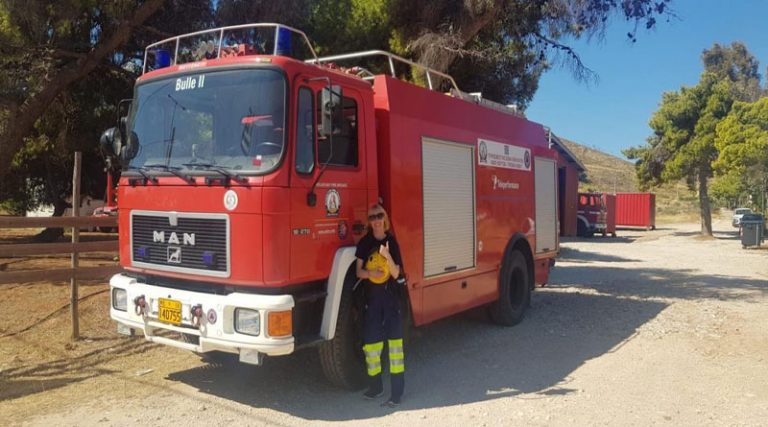Το Πυροσβεστικό Σώμα Εθελοντών Ν. Βουτζά στην Πυρκαγιά στην Κερατέα