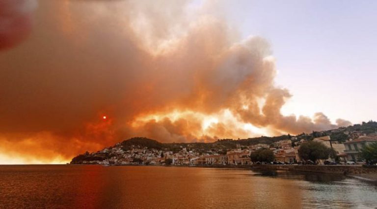 Φωτιά στην Εύβοια: Μήνυμα του 112 – Εκκενώστε τώρα τη Λίμνη