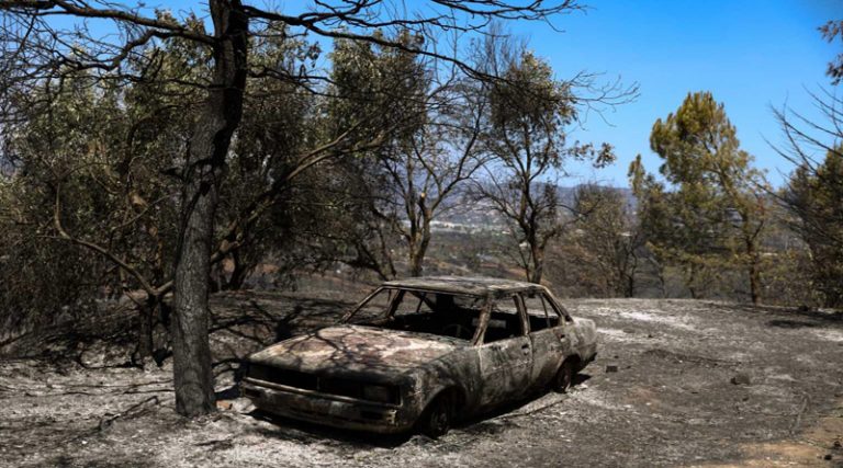 Φωτιές: Αγοράζουν καμένα Ι.Χ από πληγείσες περιοχές για να «νομιμοποιήσουν» κλεμμένα