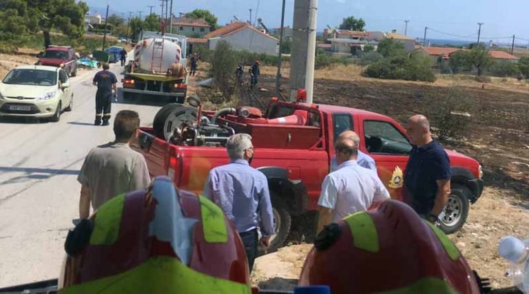 Το Πυροσβεστικό Σώμα Εθελοντών Ν. Βουτζά -Προβαλίνθου στην φωτιά στην Αρτέμιδα