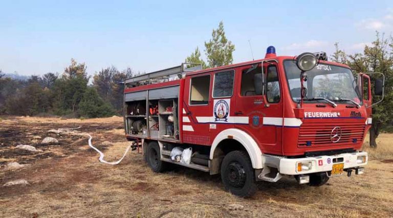 Το Πυροσβεστικό Σώμα Εθελοντών Ν. Βουτζά -Προβαλίνθου παραμένει στην πρώτη μάχη πυρός στα Βίλια