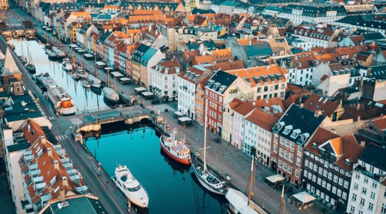 Δανία: Από τις 10 Σεπτεμβρίου ο κορονοϊός δε θα είναι μια κοινωνικά κρίσιμη ασθένεια