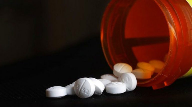 Επιστολή προς ΕΜΑ: «Μείζον ζήτημα» οι σοβαρές ελλείψεις σε αντιβιοτικά