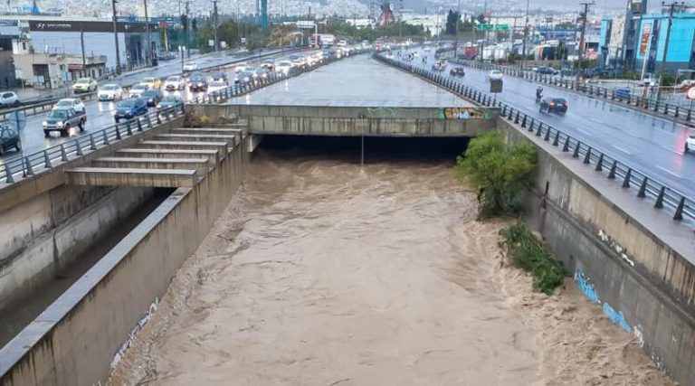Κακοκαιρία “Μπάλλος”: Λέκκας – 30 εκατ. τόνοι νερού έπεσαν χθες στον Κηφισό