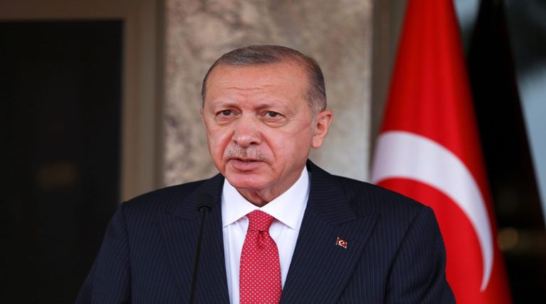 Ξέφυγε ο Ερντογάν: «Η Ελλάδα εκπαιδεύει τρομοκράτες στο Λαύριο»