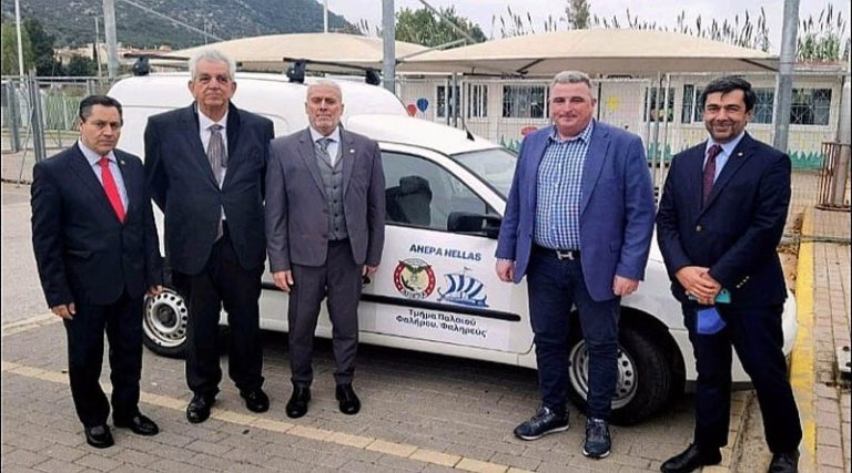 Μαραθώνας: Παραδόθηκε το νέο όχημα για τις κοινωνικές υπηρεσίες του Δήμου (φωτό)