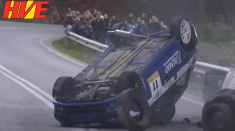 Νέα Μάκρη: Βίντεο που κόβει την ανάσα – Δείτε πώς ανετράπη αγωνιστικό αυτοκίνητο στην Ανάβαση Διονύσου