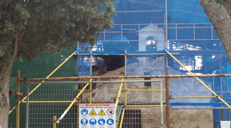 Πικέρμι: Προχωρά η αντικατάσταση στέγης στον Ιερό Ναό του Σωτήρος (φωτό)