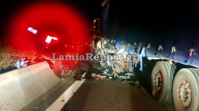 Σοβαρό τροχαίο για τον Αλέξη Κούγια: Το αυτοκίνητό του “καρφώθηκε” σε φορτηγό! (φωτό)