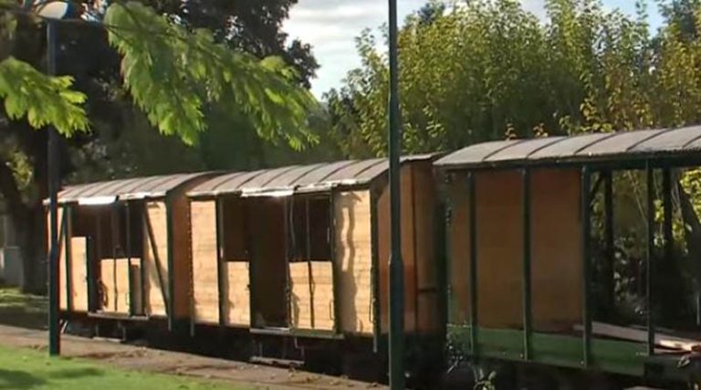 Το παλιό βαγόνι τρένου στο Μαρκόπουλο και οι επεκτάσεις του Προαστιακού προς Ραφήνα & Λαύριο (βίντεο)