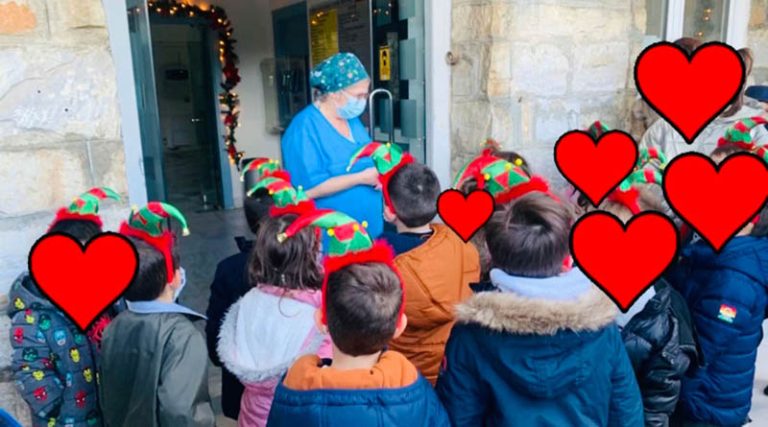 Νηπιαγωγείο Αγίας Μαρίνας: Παράδοση Χριστουγεννιάτικων δώρων για τα παιδιά του Παίδων Πεντέλης