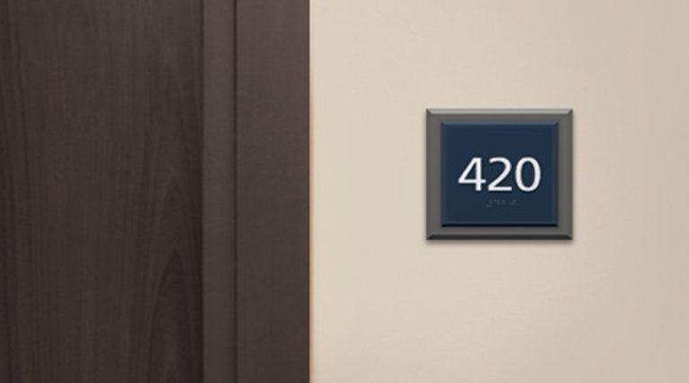 Ξενοδοχεία: Αυτός είναι ο λόγος που δεν έχουν δωμάτια με τον αριθμό 420