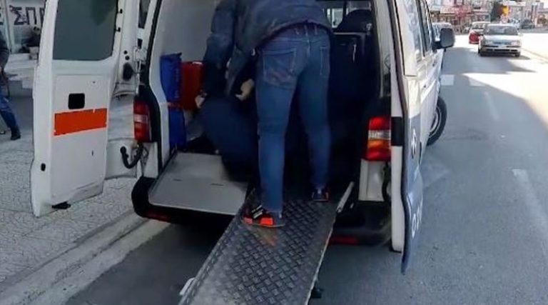 Αστυνομικοί βρήκαν 320 κιλά χασίς σε ασθενοφόρο ιδιωτικής κλινικής των Αθηνών