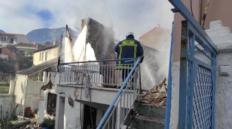 Τραγωδία: Άνδρας ανασύρθηκε νεκρός μετά από φωτιά στο σπίτι του (φωτό)