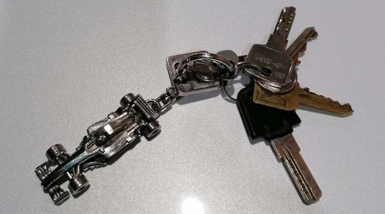Ραφήνα: Βρέθηκαν αυτά τα κλειδιά δίπλα στο νεκροταφείο (φωτό)