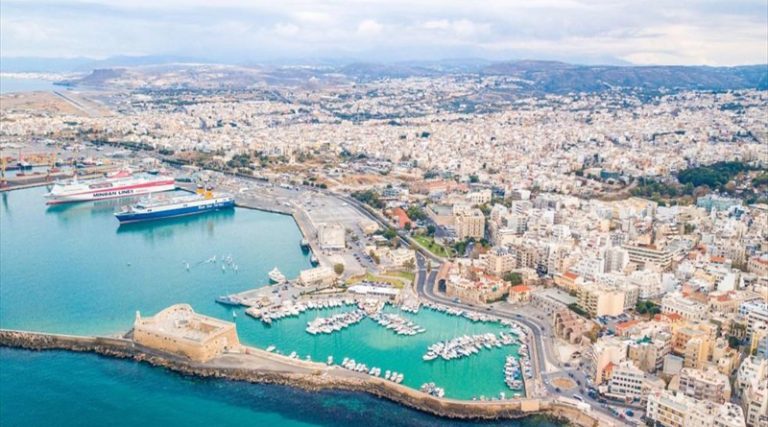 Nωρίτερα από κάθε άλλη χρονιά ξεκίνησε η τουριστική σεζόν στην Κρήτη