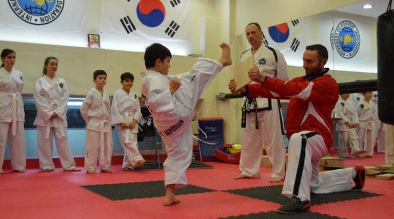 Στον Αθλητικό Σύλλογο Ακρόπολη Ραφήνας διδάσκονται τα μυστικά του Tae Kwon Do & του Kick Boxing