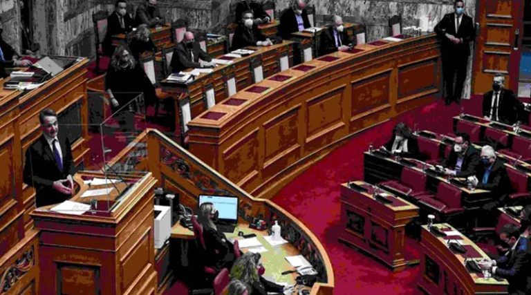 Γιώργος Καρασμάνης: Η στιγμή που μιλούσε στη Βουλή ενώ… οδηγούσε – “Βλέπω την τροχαία τώρα” είπε πριν κλείσει