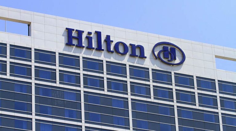 Hilton και όμιλος SCD ανοίγουν δύο ξενοδοχεία στην Αττική