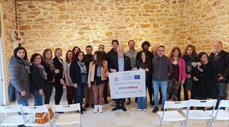 Erasmus: Στον Δήμο Παιανίας 16 εκπαιδευτικοί – Ισίδωρος Μάδης: Σας καλωσορίζω στη γη της ρητορείας