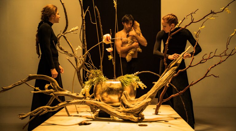 “Φαίδρα” σε σκηνοθεσία Δημήτρη Καραντζά για 20 τελευταίες παραστάσεις στο Θέατρο Προσκήνιο