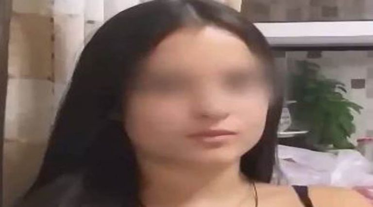 Εξαφάνιση 15χρονης: «Έβαψαν τα μαλλιά της και άνοιξαν τρύπες στη μύτη» – Τι λέει η μητέρα της