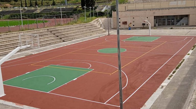 Μαραθώνας: Παραδόθηκε το ολοκαίνουργιο ανοιχτό γήπεδο μπάσκετ (φωτό)