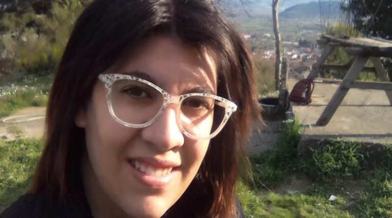 Θρίλερ με τον θάνατο 27χρονης – Βρέθηκε νεκρή μέσα στο σπίτι της