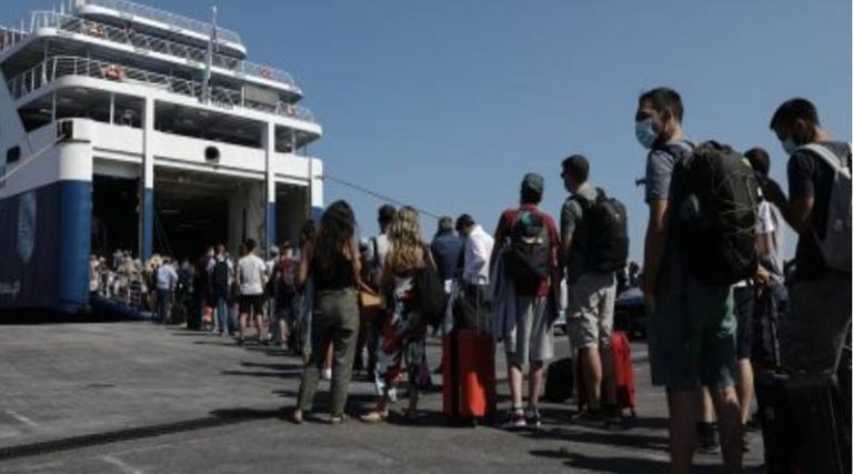 Συνεχίζεται η σταδιακή επιστροφή των αδειούχων του Αυγούστου – Η επιβατική κίνηση στο λιμάνι της Ραφήνας