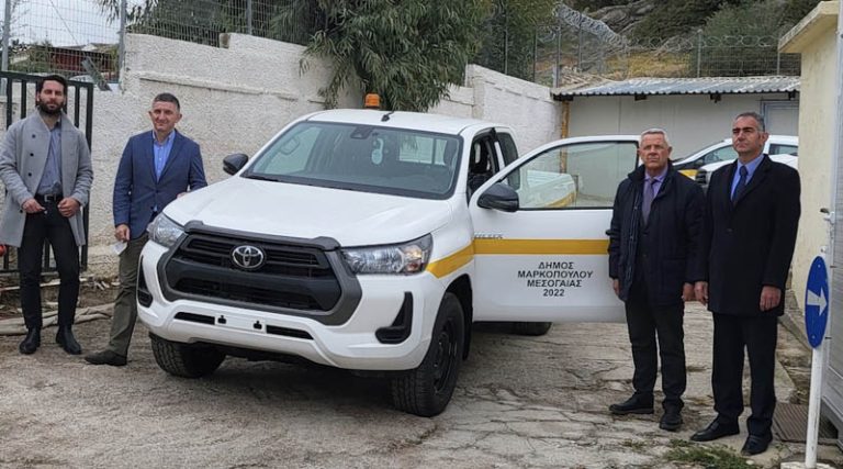 Με 8 νέα οχήματα ενισχύθηκε ο Δήμος Μαρκοπούλου (φωτό)