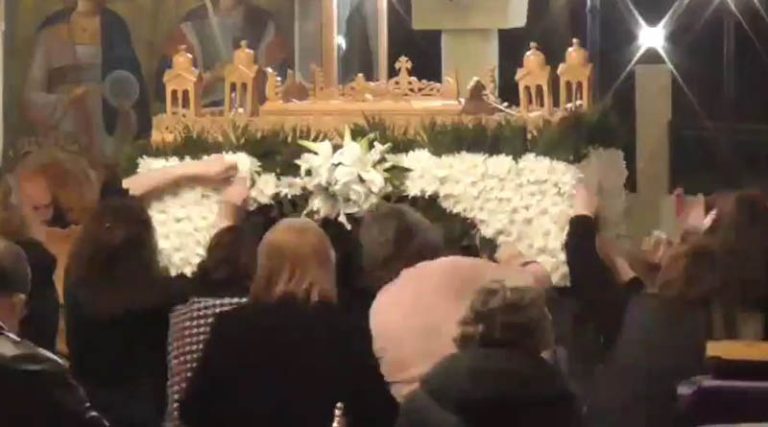 Ραφήνα: Time lapse video από τον στολισμό του Επιταφίου στον Ιερό Ναό της Αναλήψεως