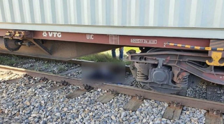 Τραγωδία: Τρένο παρέσυρε και σκότωσε άνδρα (φωτό & βίντεο)