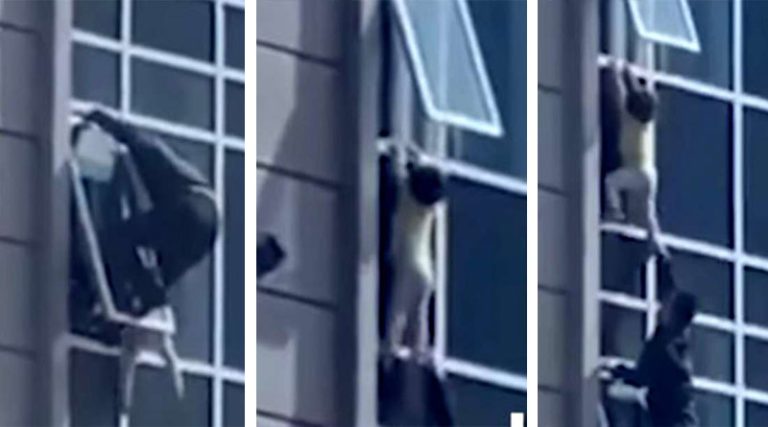 Δραματικό βίντεο: Δείτε πως άνδρας έσωσε  3χρονη που κρεμόταν από παράθυρο 8ου ορόφου