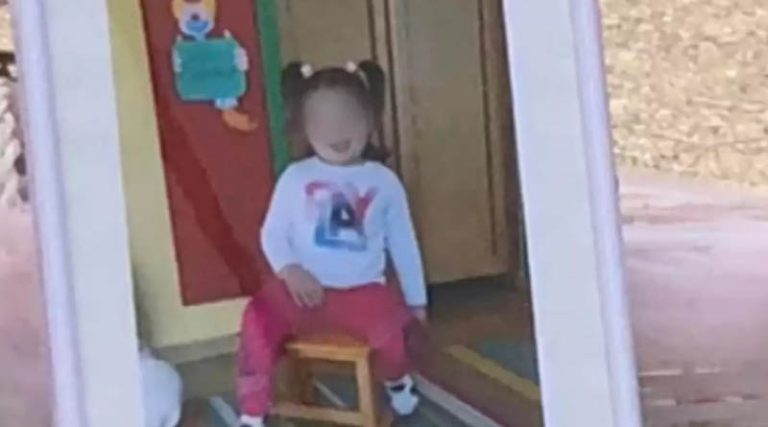 Συγκλονίζει ο πατέρας της 3χρονης Κατερίνας: «Θέλω να μάθω από τι πήγε το παιδί μου» (βίντεο)