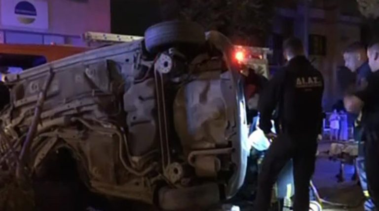 Τραγωδία στο Χαλάνδρι: Αυτοκίνητο “καρφώθηκε” σε δέντρο και το ξερίζωσε – Νεκρός ο 18χρονος οδηγός! (βίντεο)