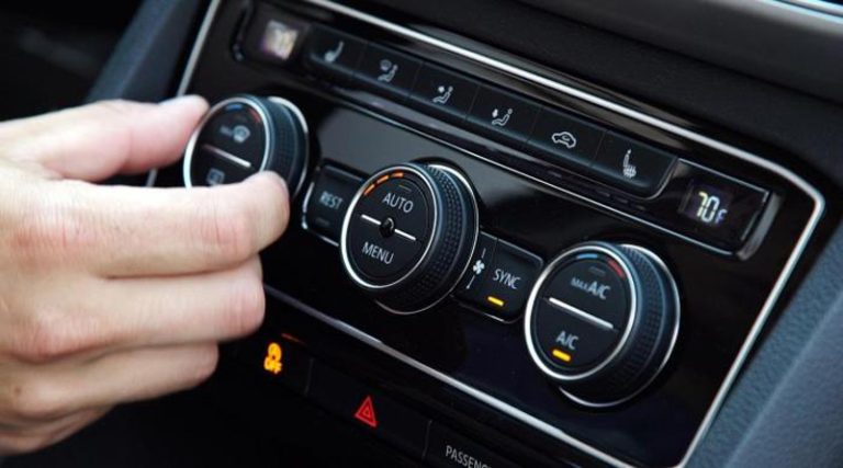 4+1 οικονομικοί τρόποι για να κρατήσετε το αυτοκίνητό σας δροσερό χωρίς air condition