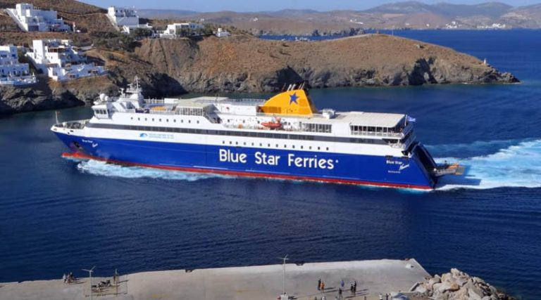 Εντυπωσιακή μανούβρα από τον καπετάνιο του Blue Star Naxos στην Αστυπάλαια (βίντεο)