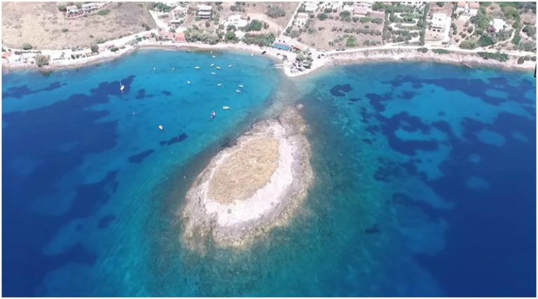 Κερατέα: Η παραλία με το σμαραγδένιο μάτι τα 3 λιμανάκια και την μεγάλη ιστορία (βίντεο)