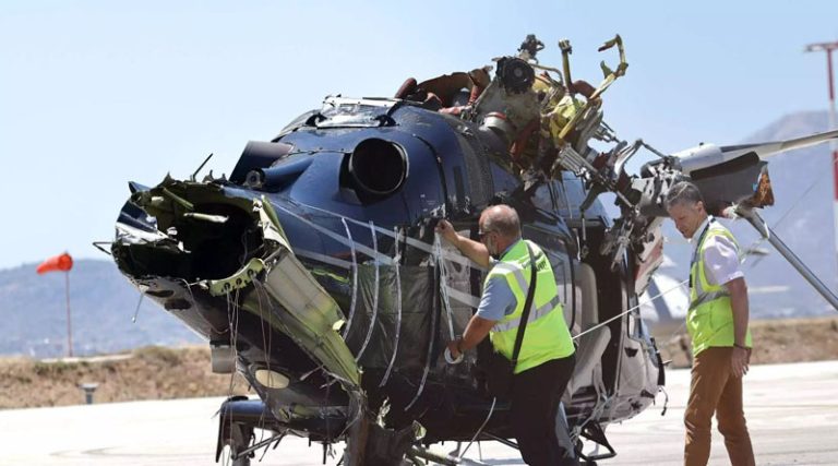Σπάτα: Νέες εικόνες από το ελικόπτερο που πήρε φωτιά στο Ελευθέριος Βενιζέλος – Πως σώθηκε ο πιλότος