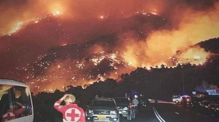 Φωτιά στο Ρέθυμνο:Συνεχίζεται η μάχη με τις φλόγες – Μέτωπο πολλών χιλιομέτρων