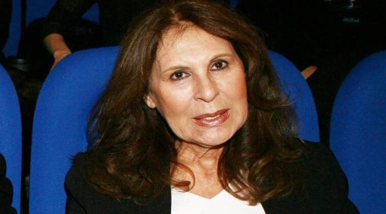 Ρένα Κουμιώτη: Στο Γηροκομείο Αθηνών η αγαπημένη τραγουδίστρια – Δεν γνωρίζει ότι έχει πεθάνει ο πρωτότοκος γιος της